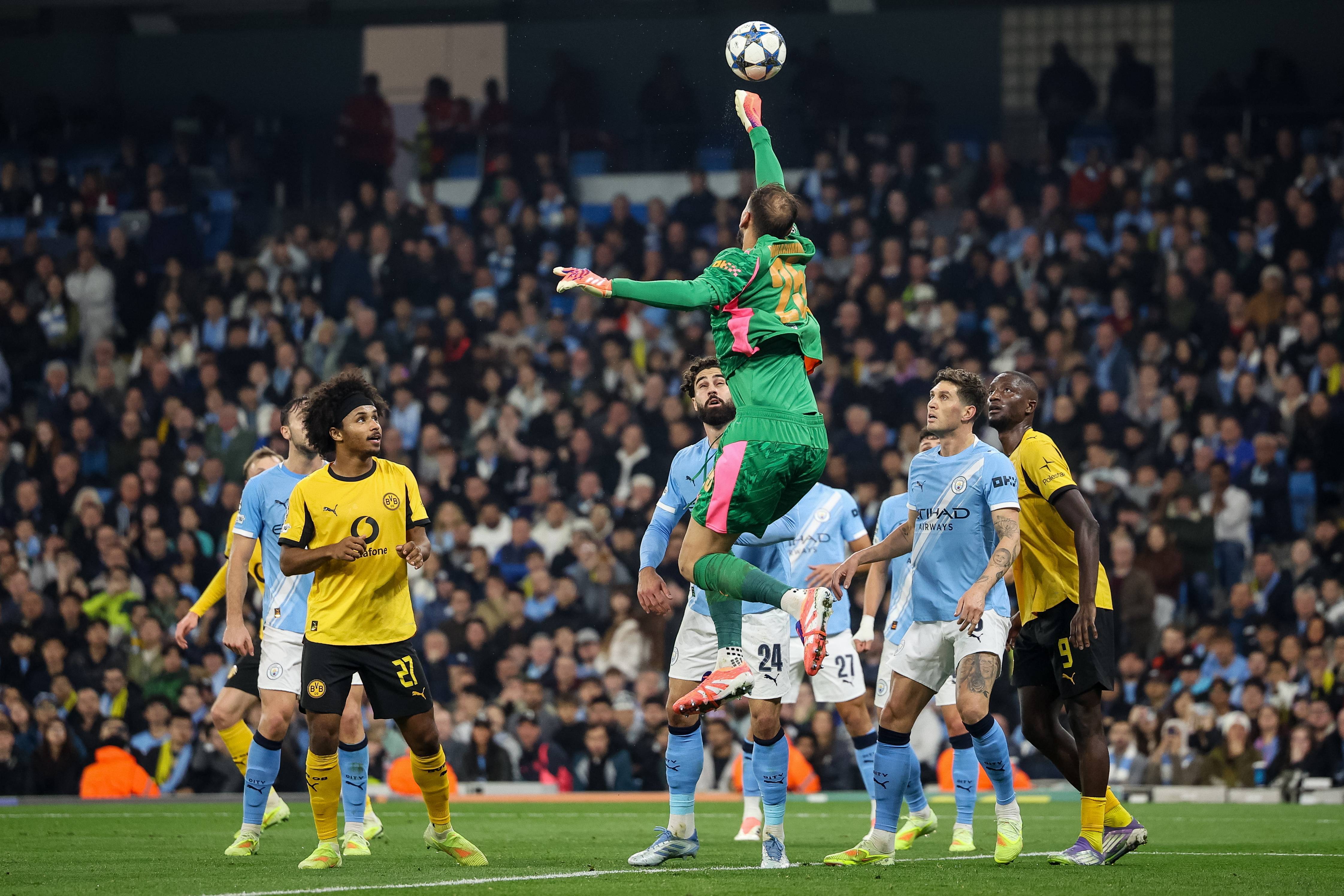 关于多特蒙德迎西甲关键赛；转会期遗憾出局；球迷炸锅；球队文化再被提及的信息