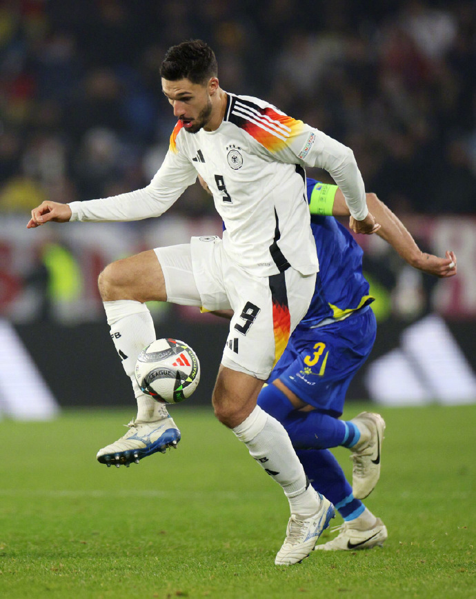 拜仁慕尼黑塞程-爱游戏官方网站